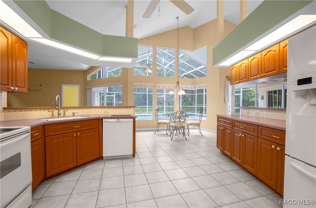 5326 N Red Ribbon Point