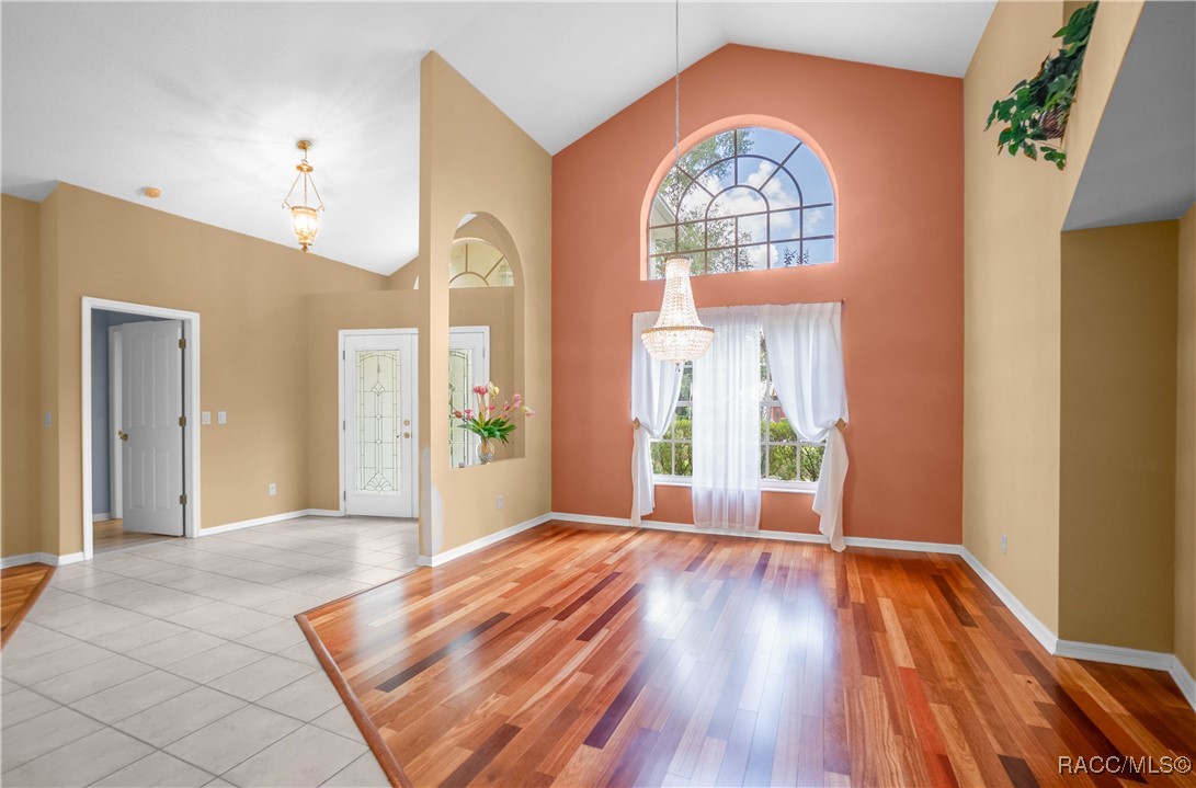 5326 N Red Ribbon Point