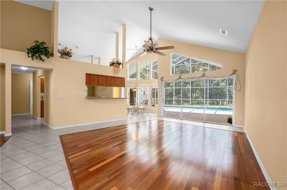 5326 N Red Ribbon Point