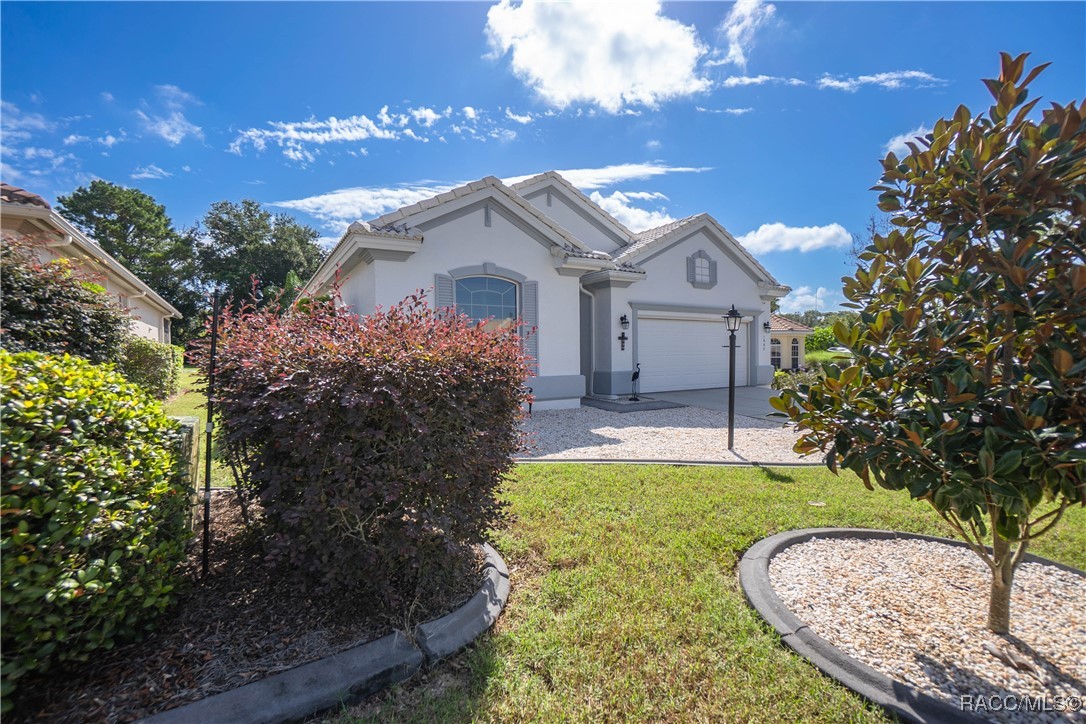 1685 N Bogey Point