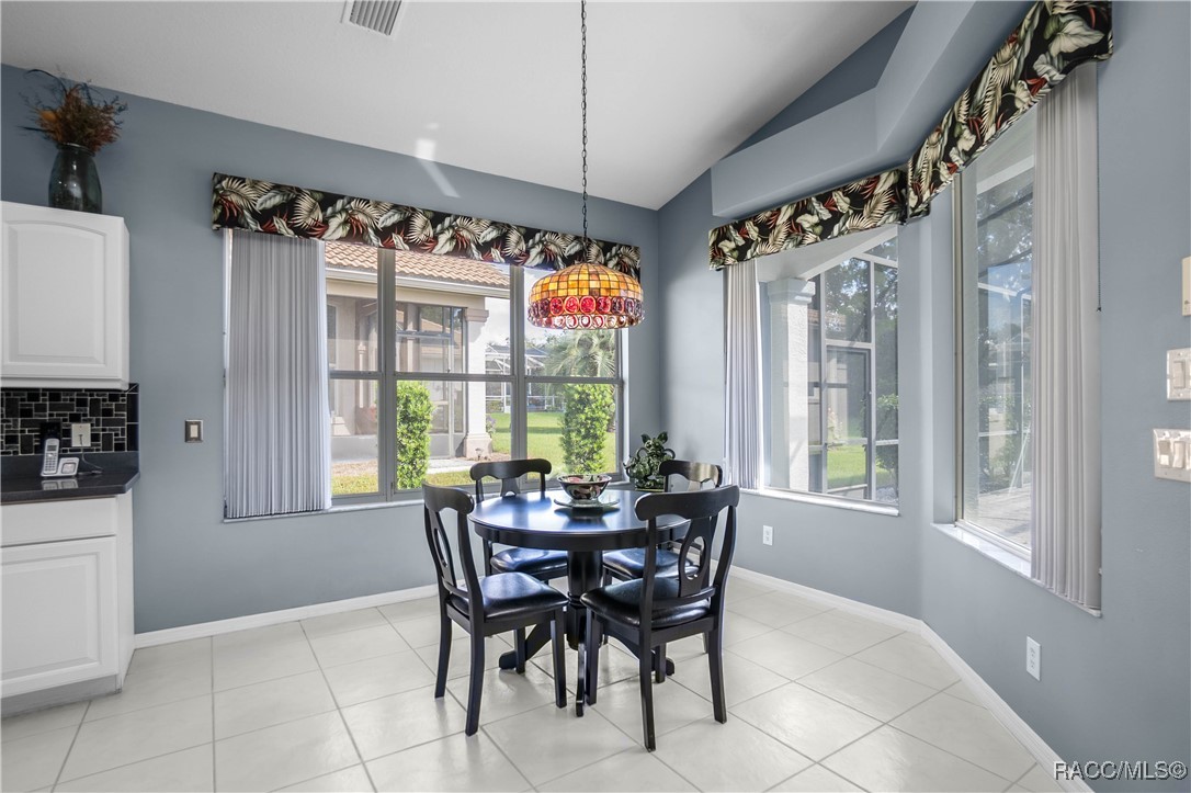 1685 N Bogey Point