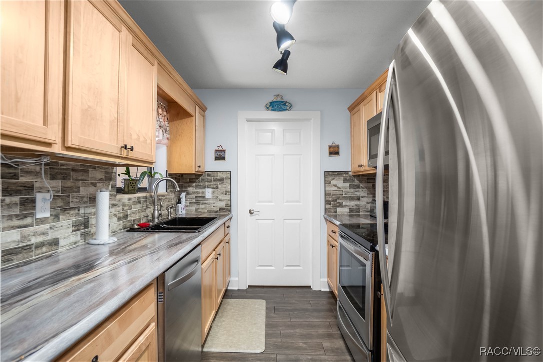 270 E Glassboro Court 6A