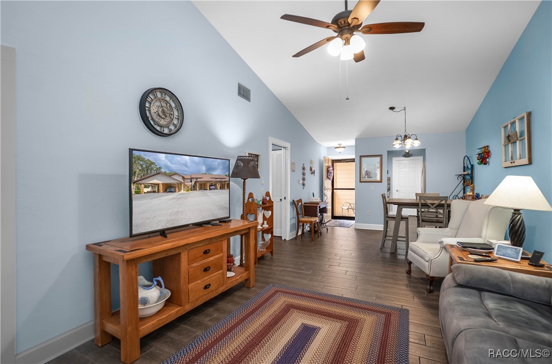 270 E Glassboro Court 6A