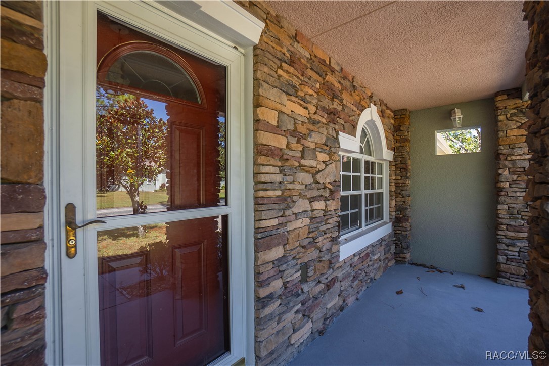 5 Pitcairn Court