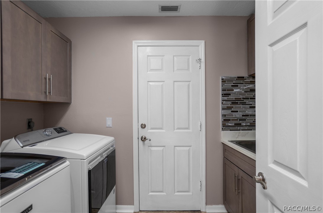 3048 E Balmoral Court