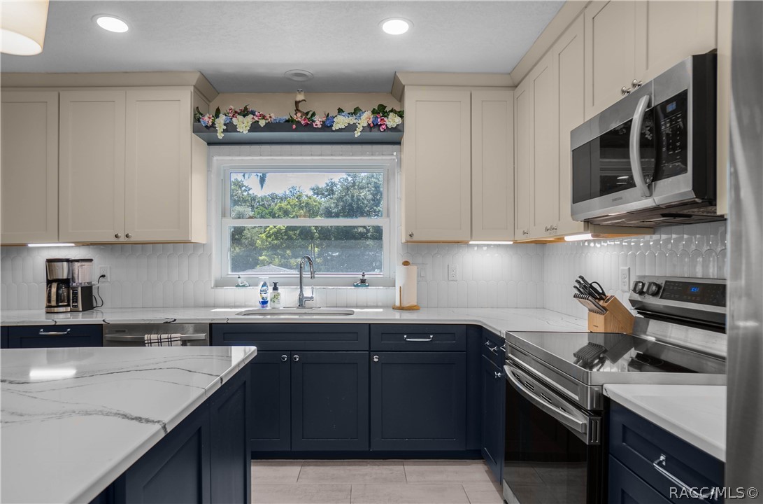3711 E Turquoise Drive
