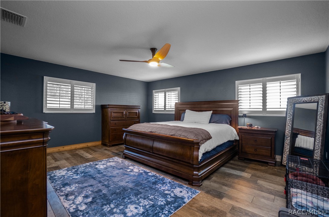 221 S Hunting Lodge Drive
