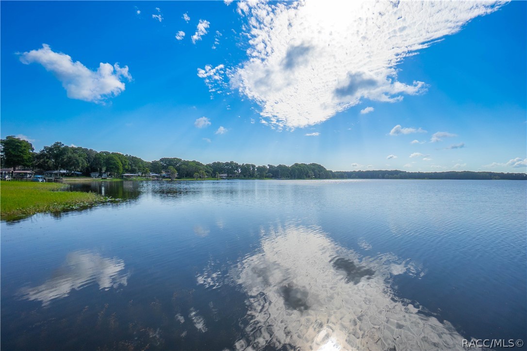 221 S Hunting Lodge Drive