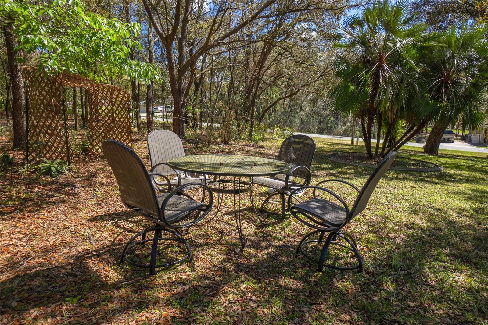 1035 N NEW LONDON TER