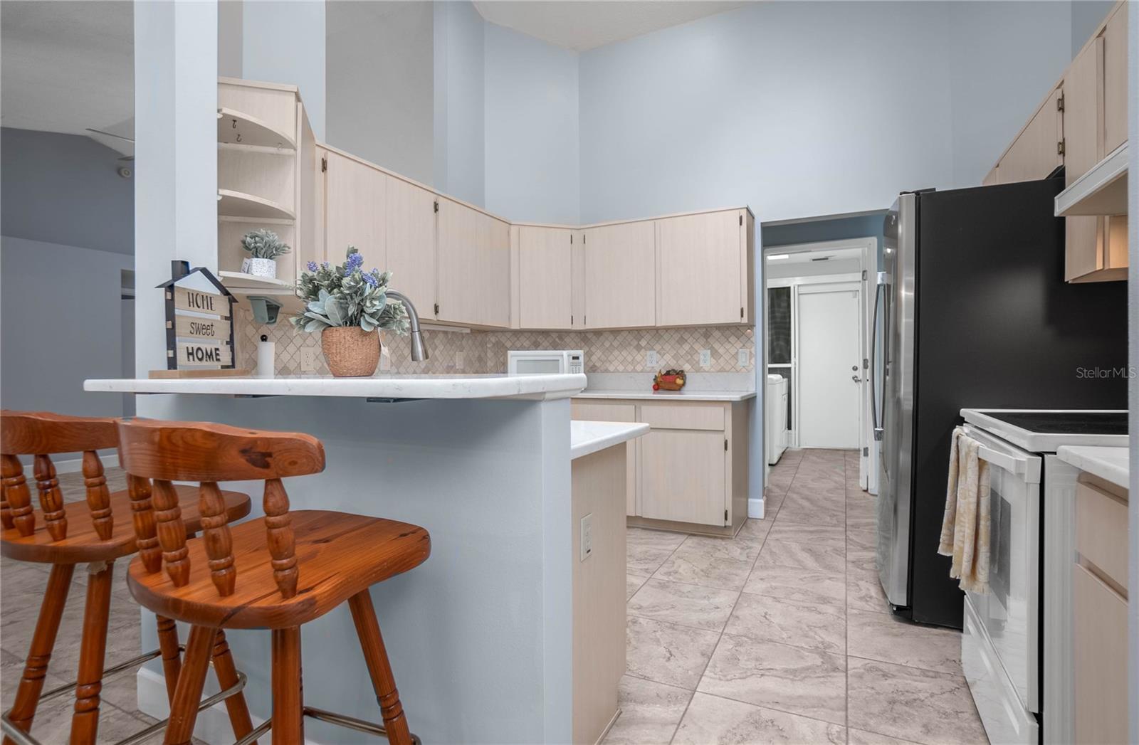 1035 N NEW LONDON TER