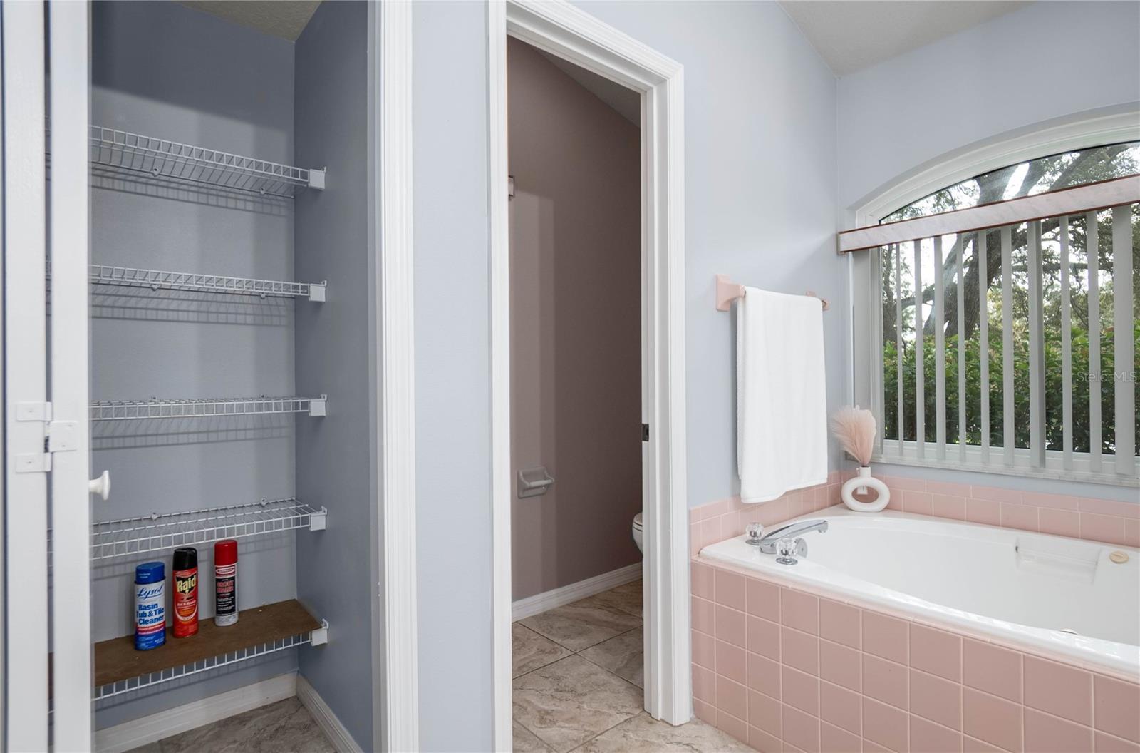 1035 N NEW LONDON TER