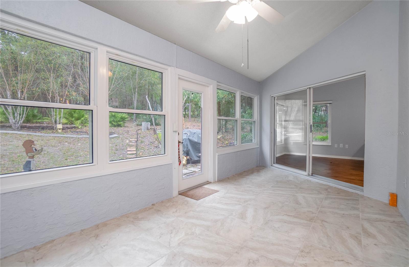 1035 N NEW LONDON TER