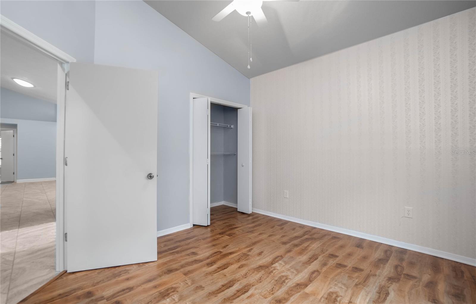 1035 N NEW LONDON TER