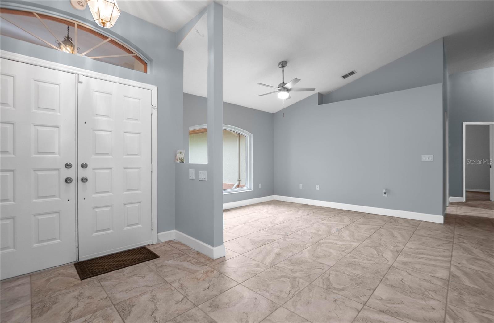 1035 N NEW LONDON TER