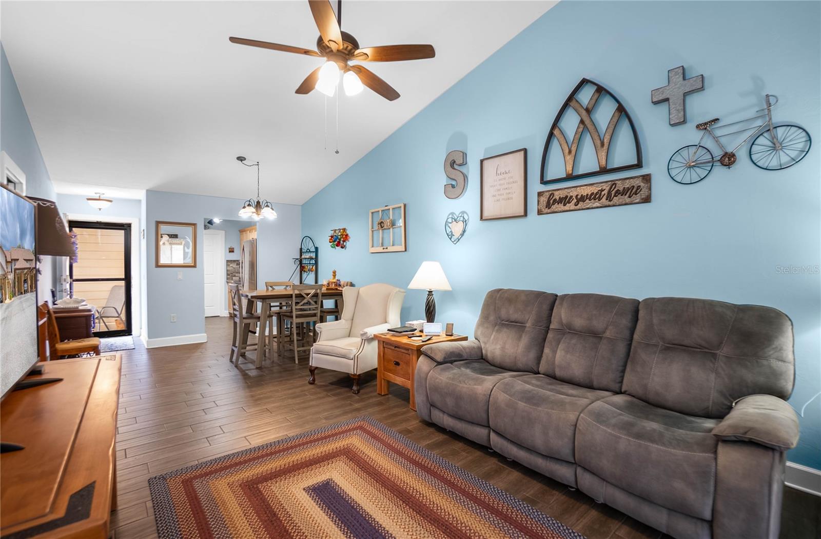 270 E GLASSBORO CT #6A