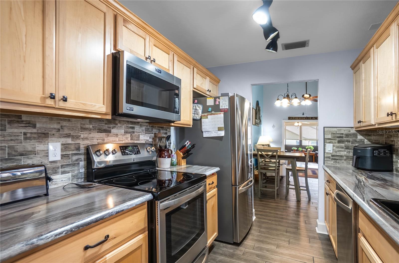 270 E GLASSBORO CT #6A
