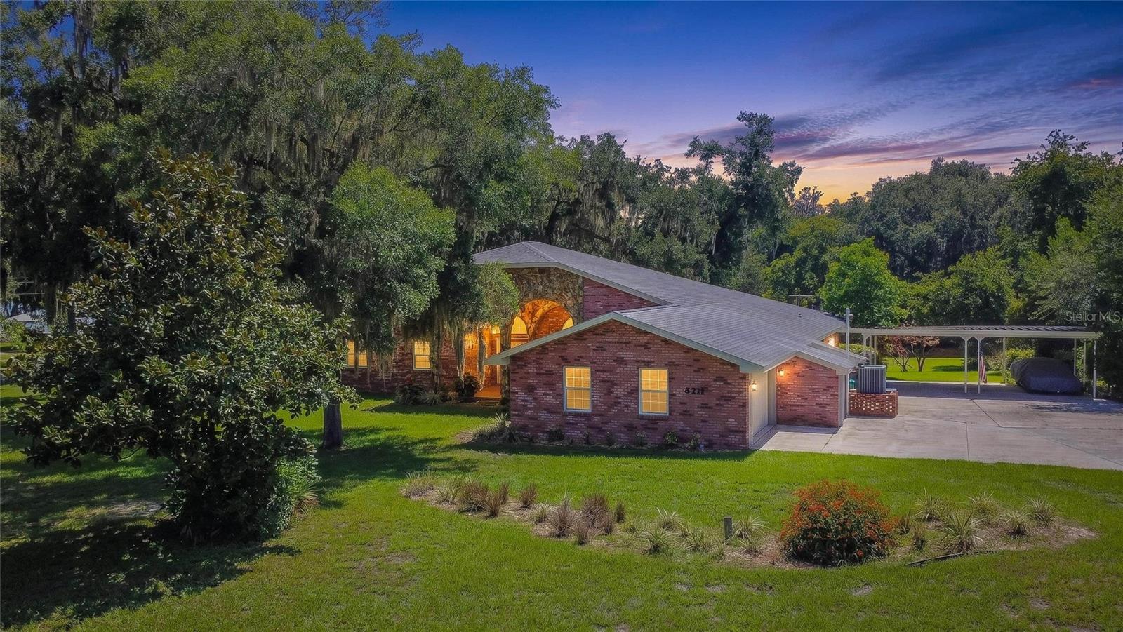 3711 E TURQUOISE DR