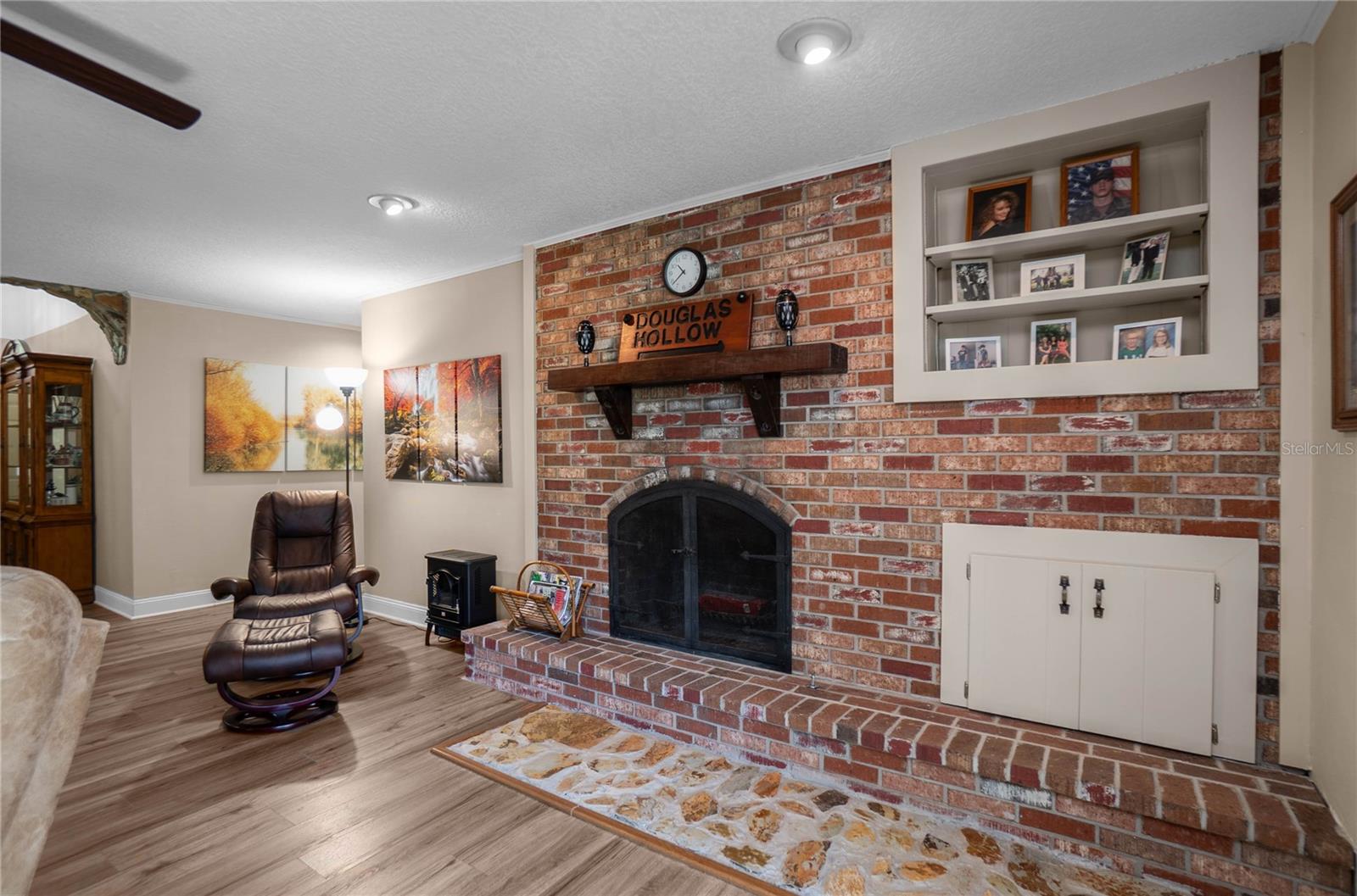 3711 E TURQUOISE DR