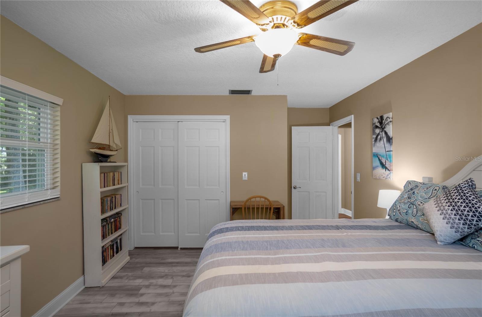 3711 E TURQUOISE DR