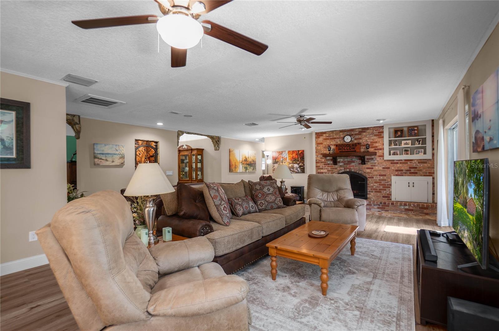 3711 E TURQUOISE DR