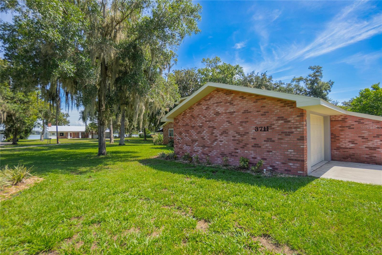 3711 E TURQUOISE DR