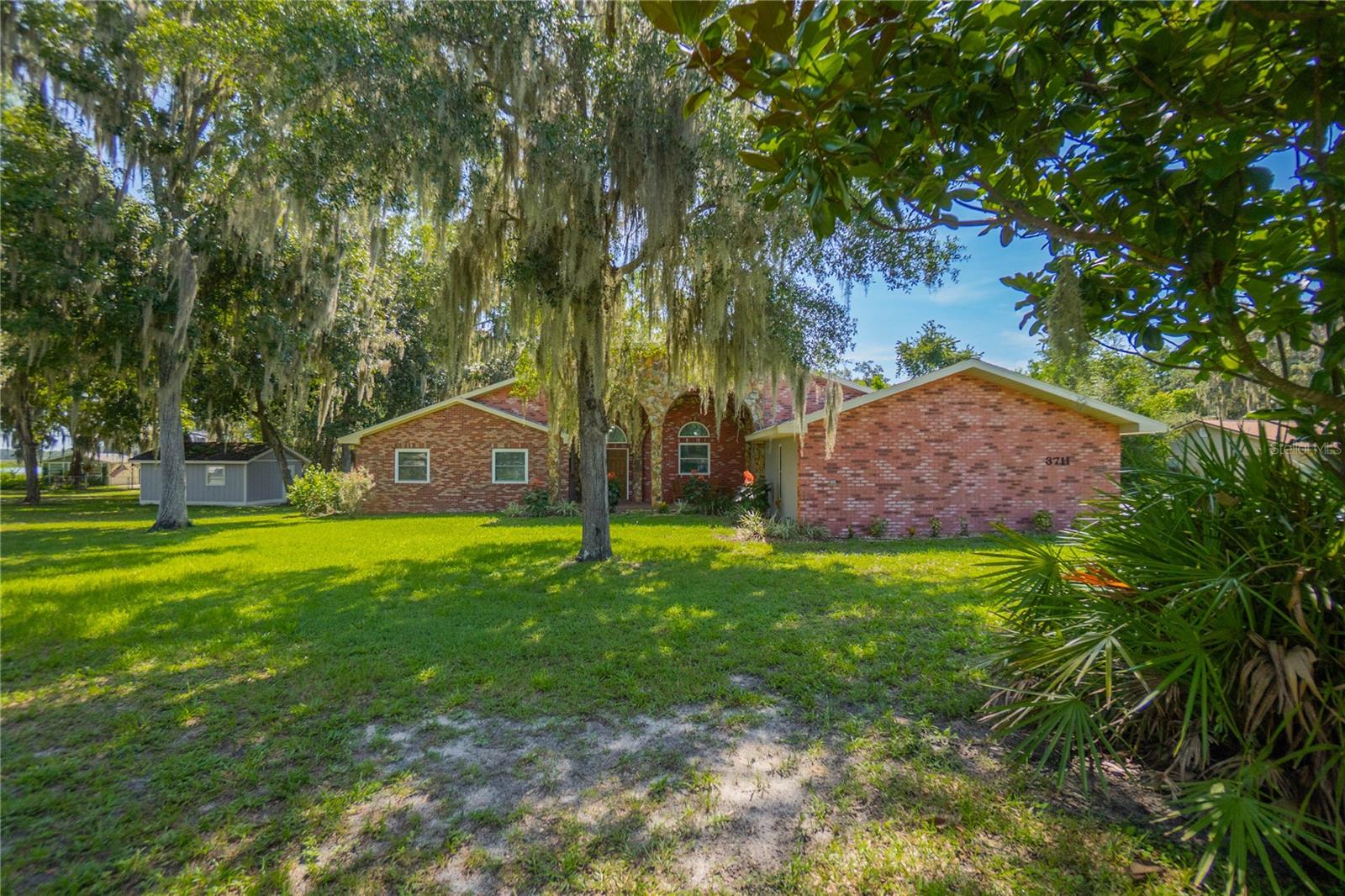 3711 E TURQUOISE DR