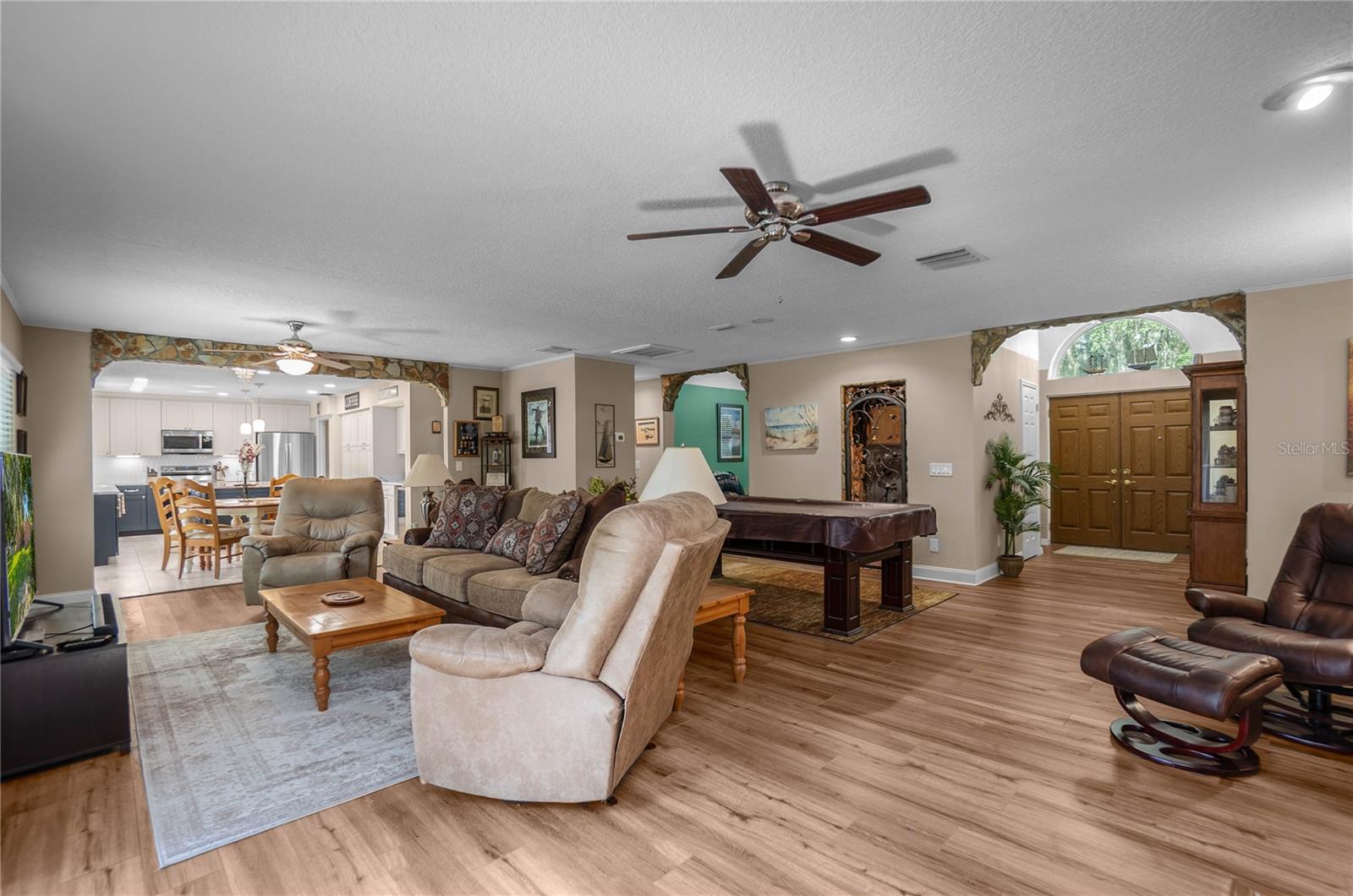 3711 E TURQUOISE DR