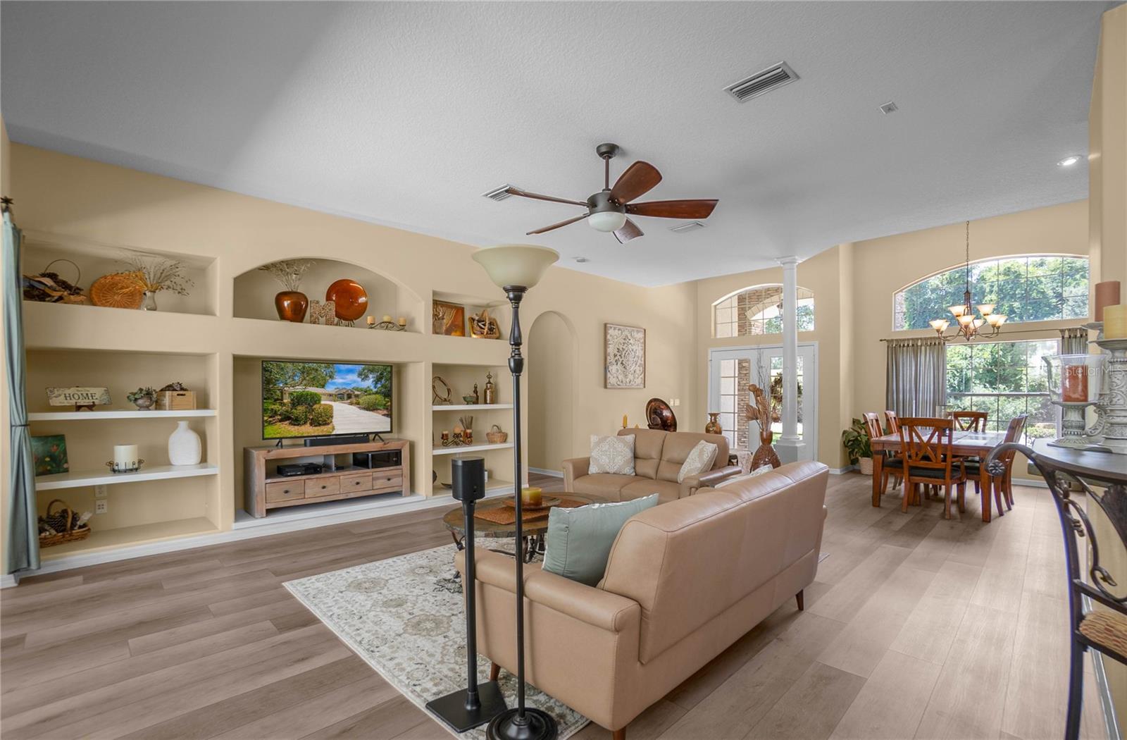 9807 E LAKE TAHOE DR