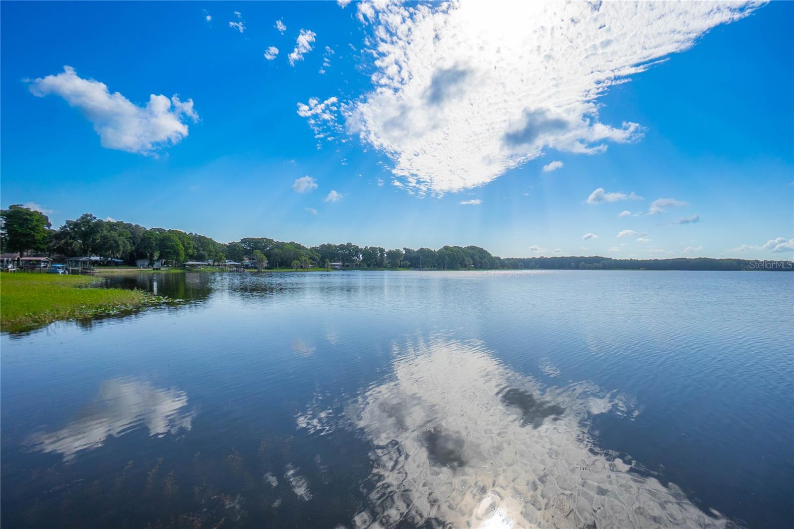 221 S HUNTING LODGE DR