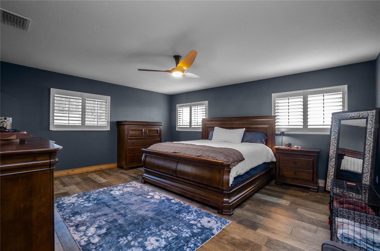 221 S HUNTING LODGE DR