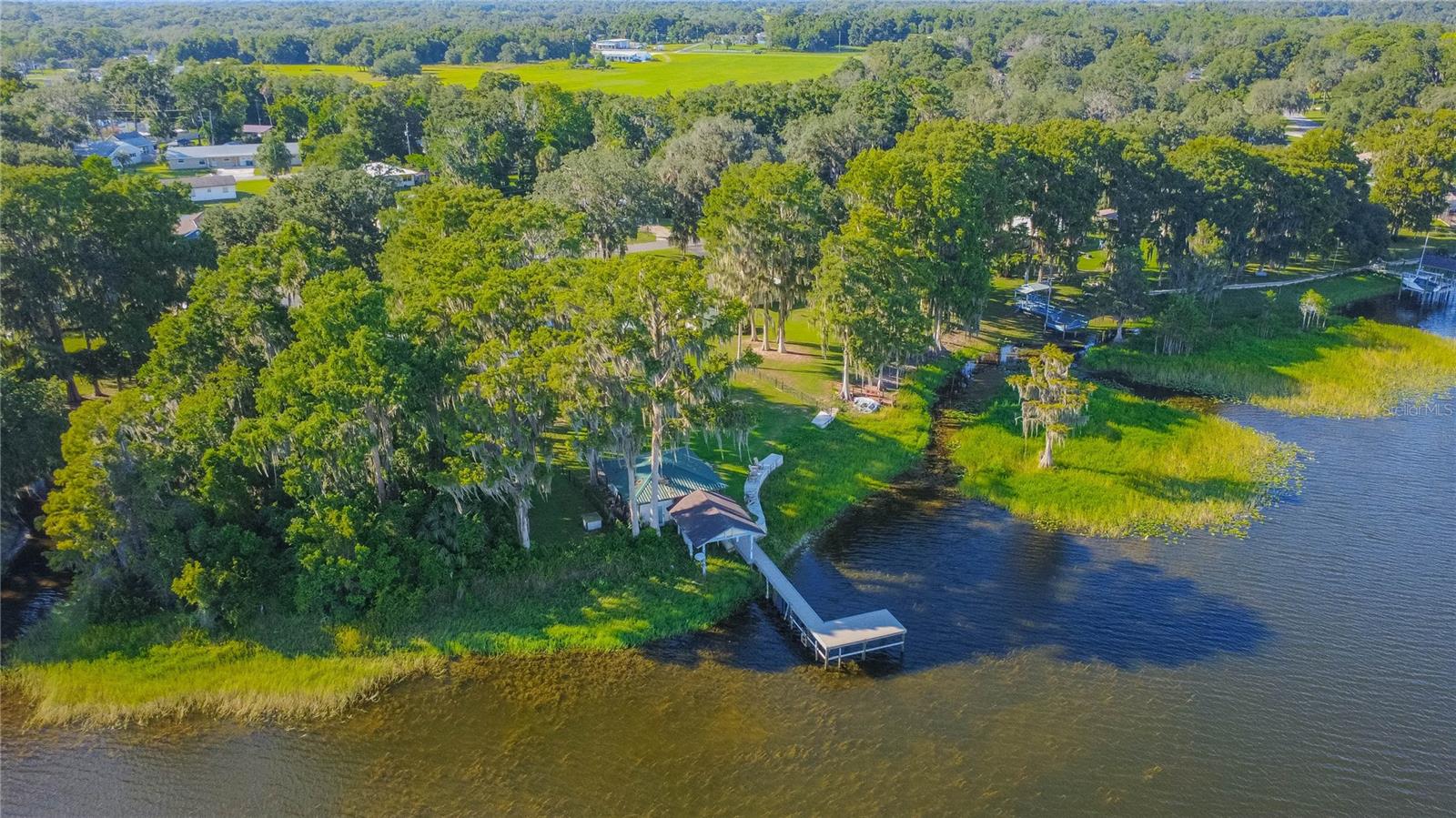 221 S HUNTING LODGE DR