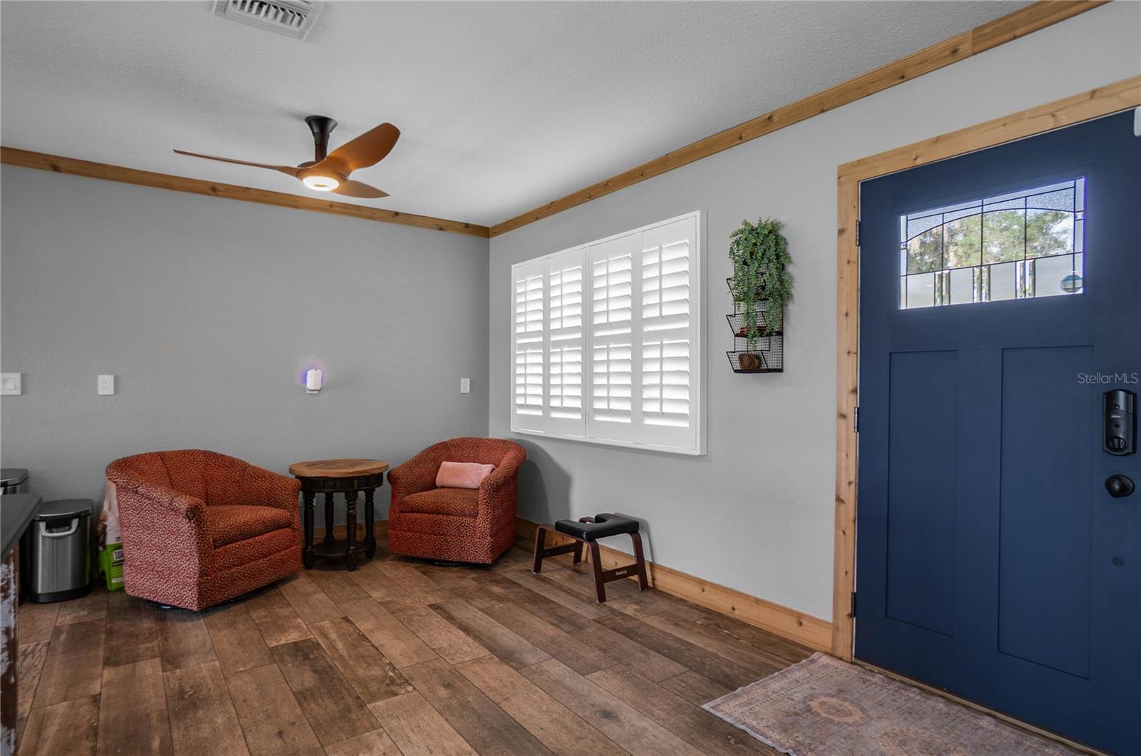 221 S HUNTING LODGE DR