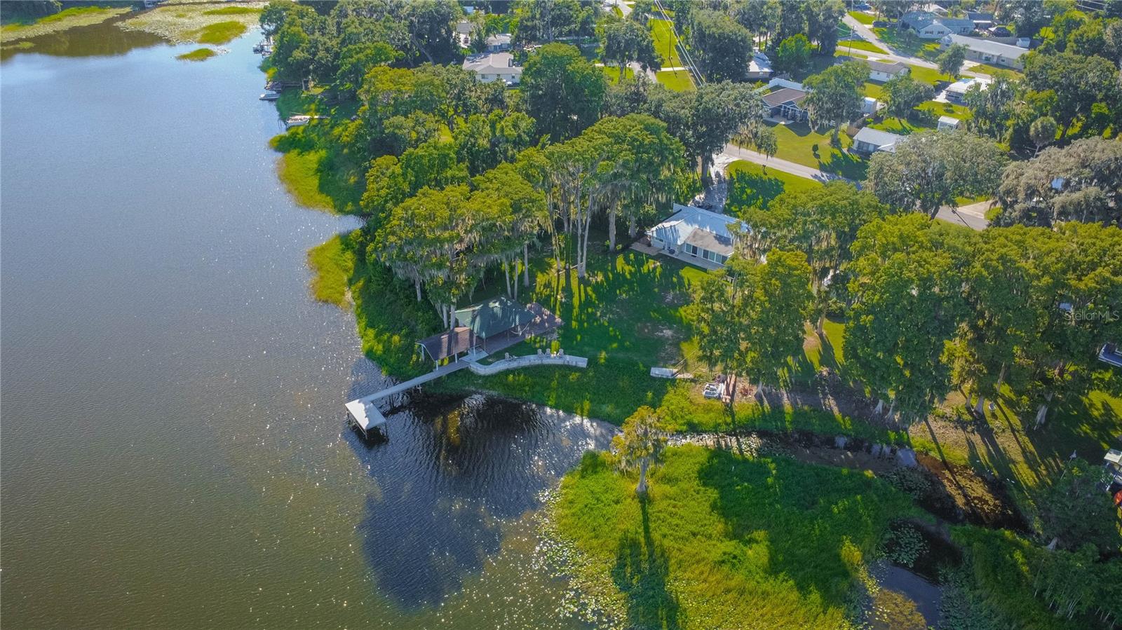 221 S HUNTING LODGE DR