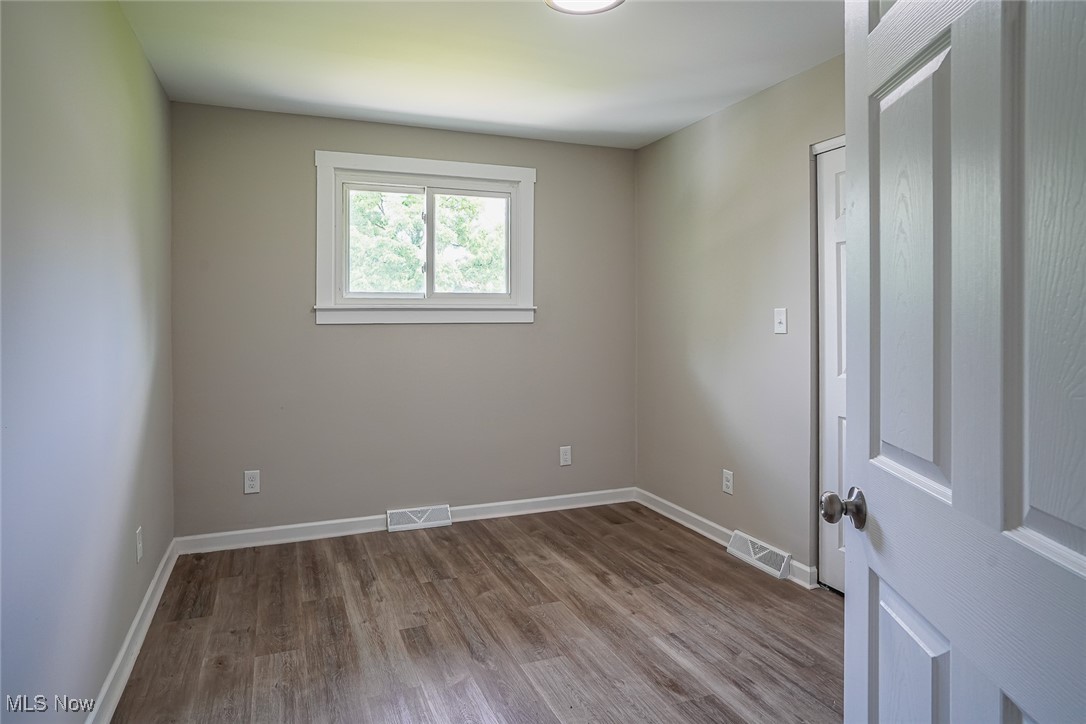 5327 Dunfred Circle SE