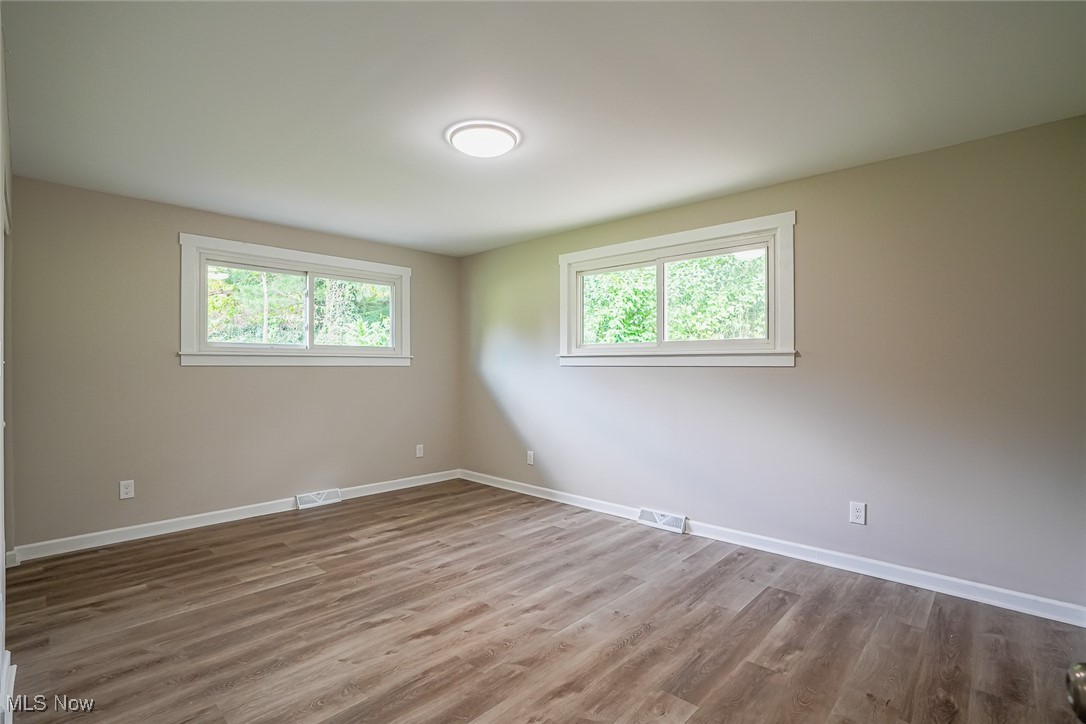 5327 Dunfred Circle SE