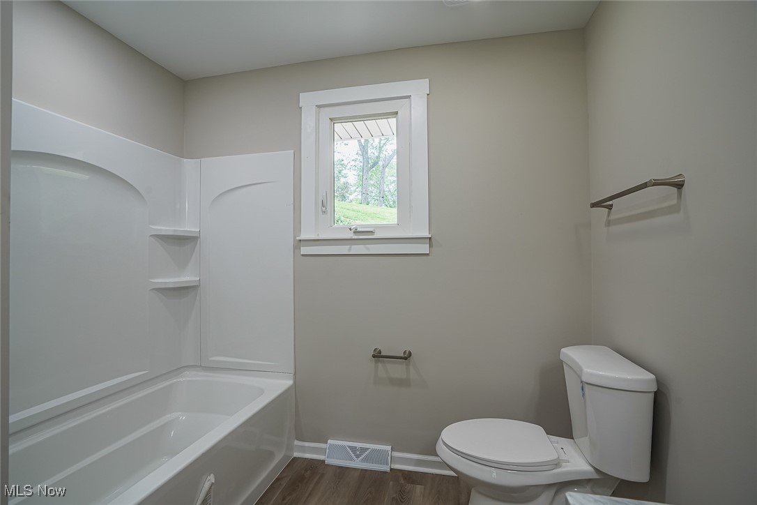 5327 Dunfred Circle SE