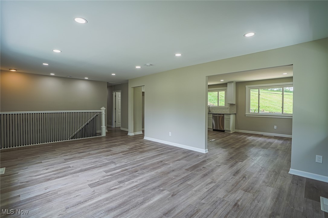 5327 Dunfred Circle SE