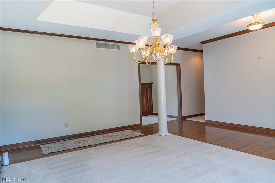 125 Pin Oak Trail