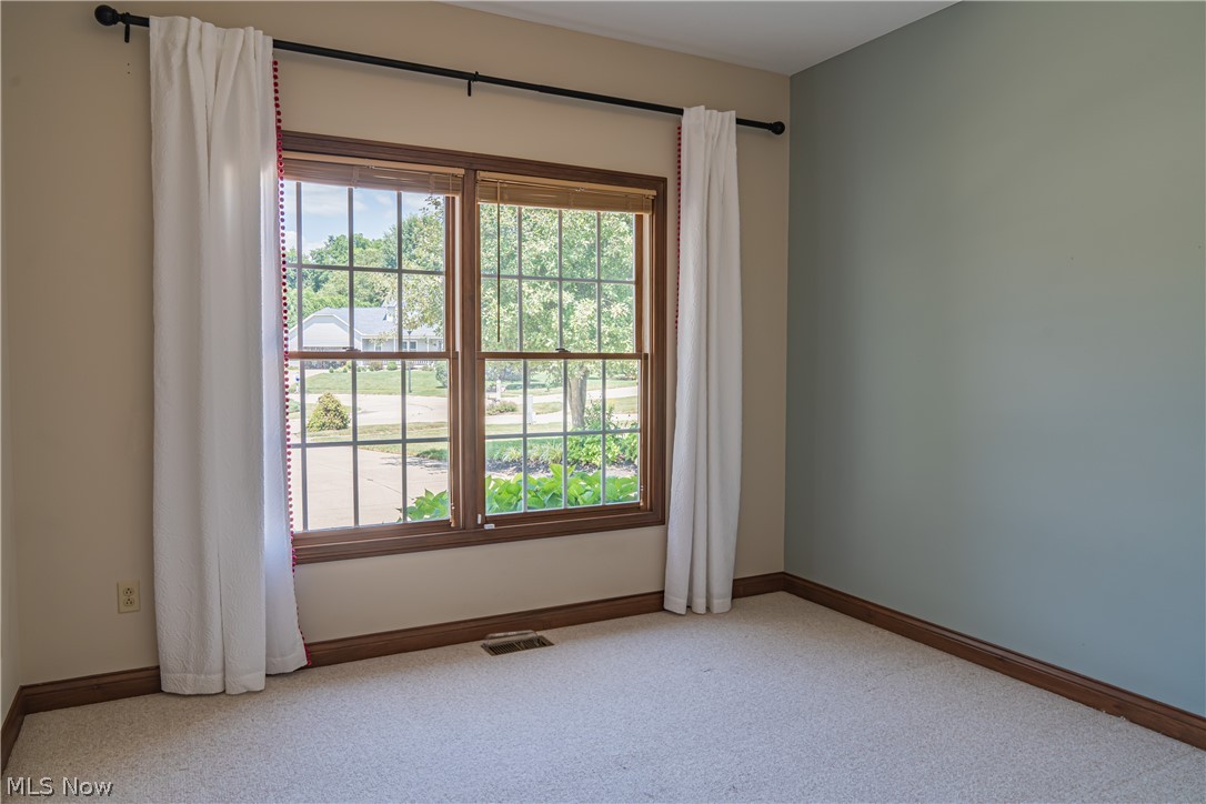 125 Pin Oak Trail