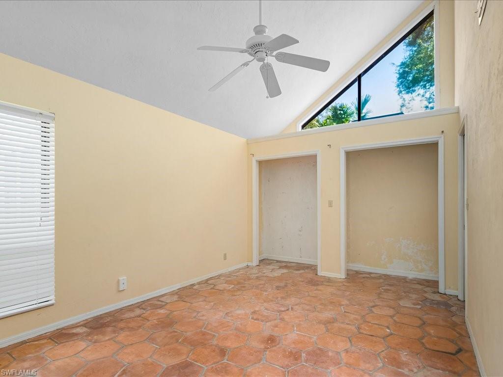 1353 SOLANA RD Unit: M-3