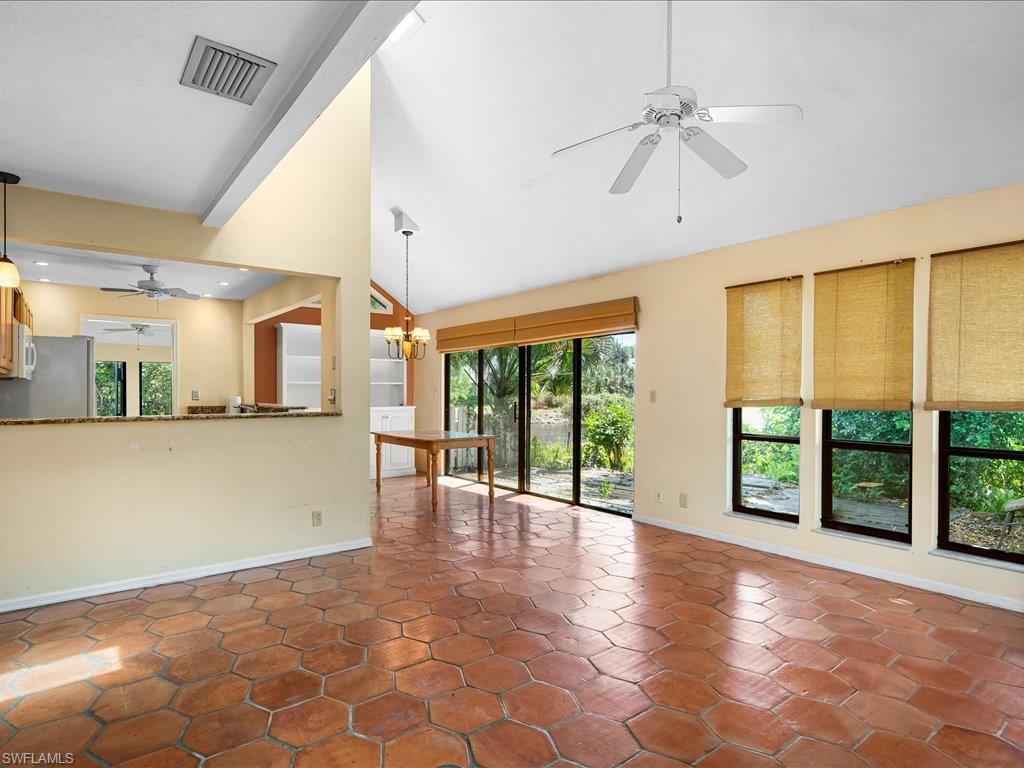 1353 SOLANA RD Unit: M-3