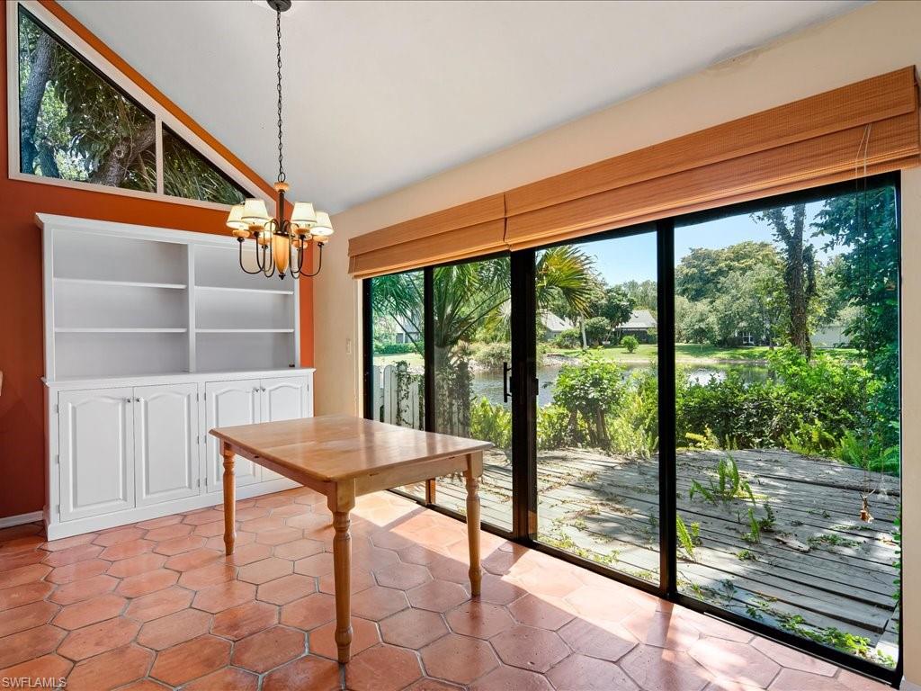 1353 SOLANA RD Unit: M-3