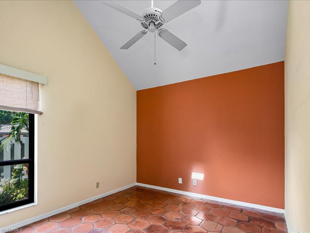 1353 SOLANA RD Unit: M-3