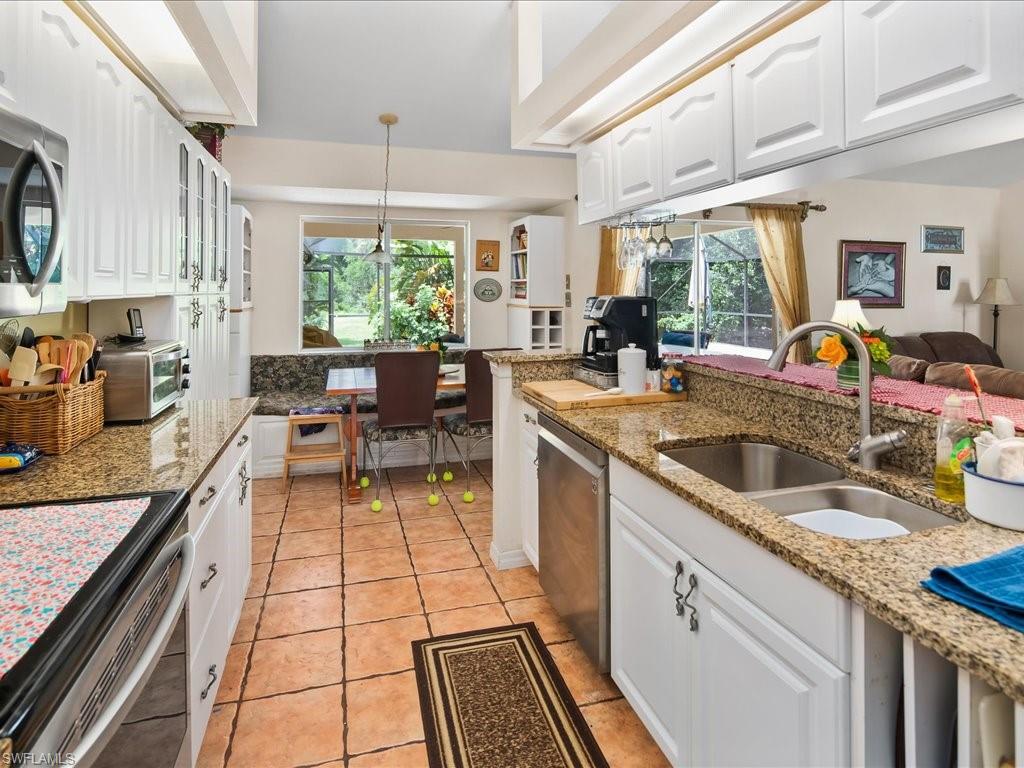 6021 PAINTED LEAF LN