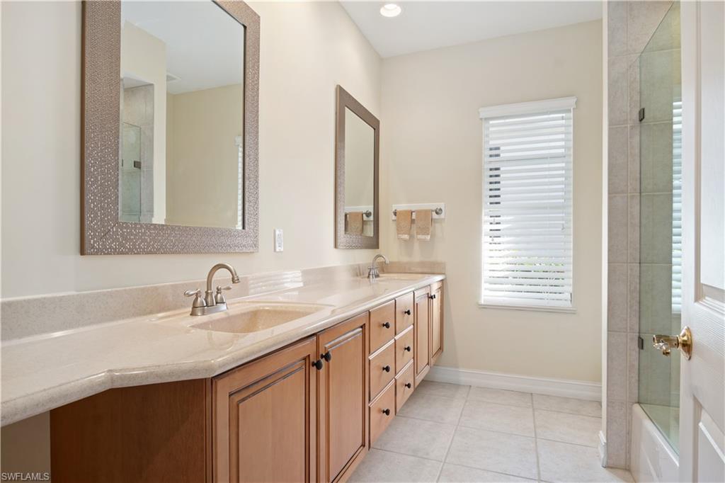 8127 Wilshire Lakes BLVD