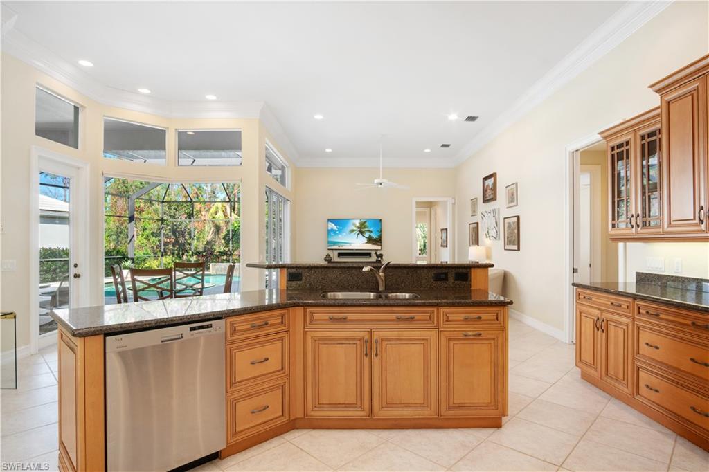 8127 Wilshire Lakes BLVD