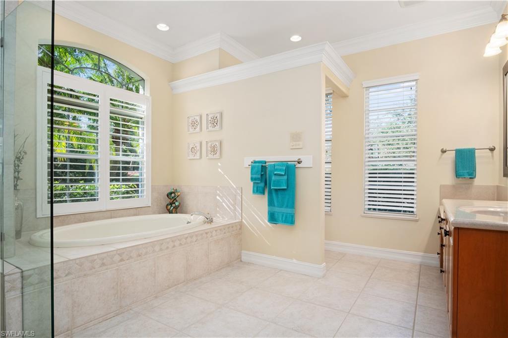 8127 Wilshire Lakes BLVD