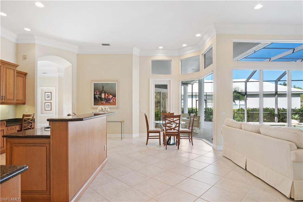 8127 Wilshire Lakes BLVD