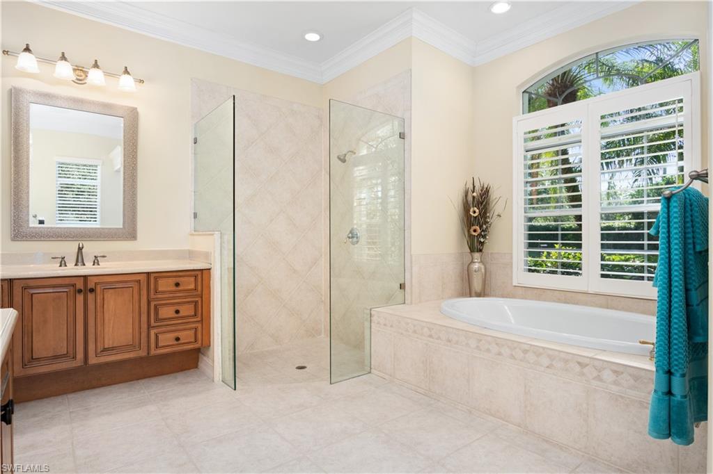 8127 Wilshire Lakes BLVD