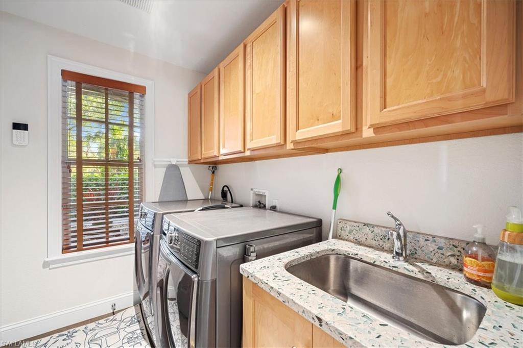 6784 SOUTHERN OAK CT